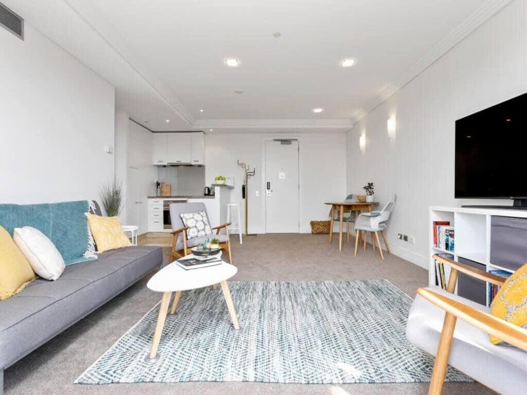 Bright One Bedroom Beauty With Balcony And Unbeatable Views Auckland Eksteriør bilde
