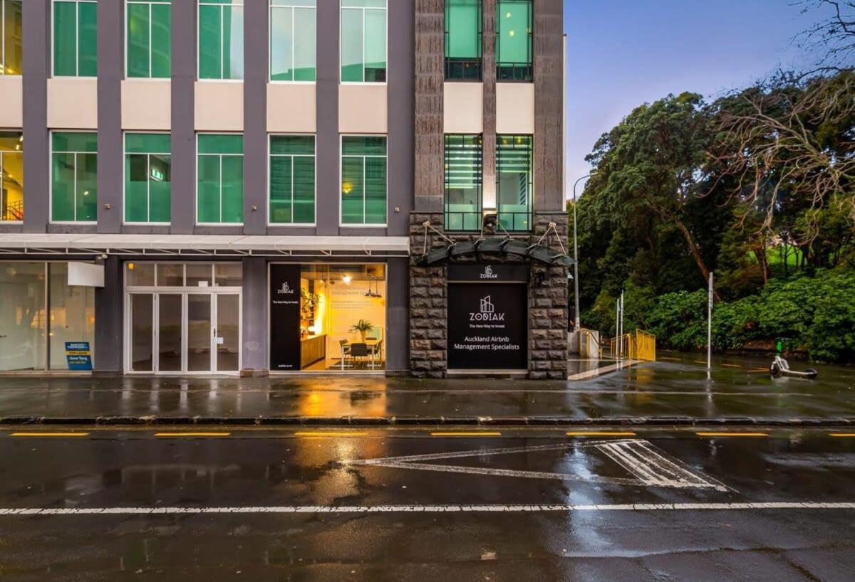 Bright One Bedroom Beauty With Balcony And Unbeatable Views Auckland Eksteriør bilde
