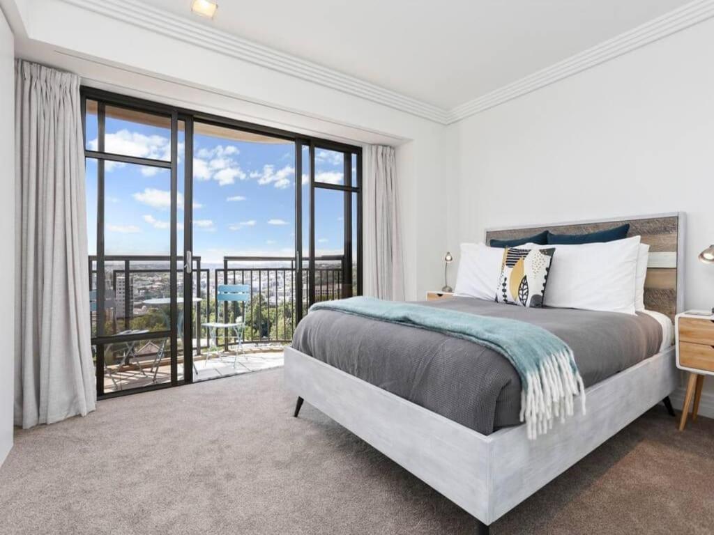 Bright One Bedroom Beauty With Balcony And Unbeatable Views Auckland Eksteriør bilde